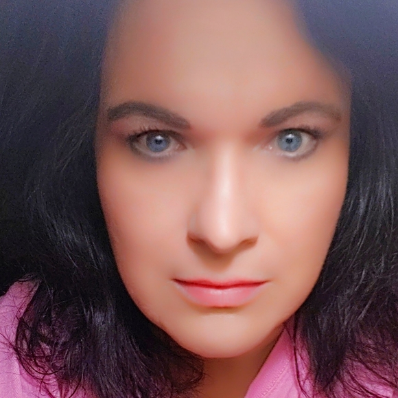 I am selling a little bit of everything - Picture 7 of 8